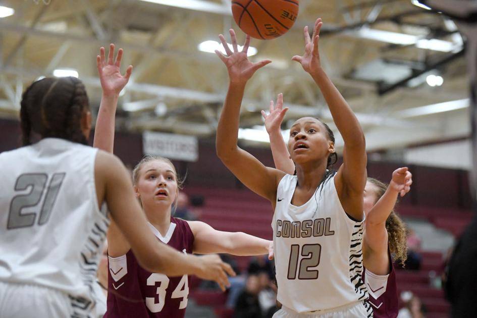 Scott helps A&M Consolidated girls basketball team beat Magnolia