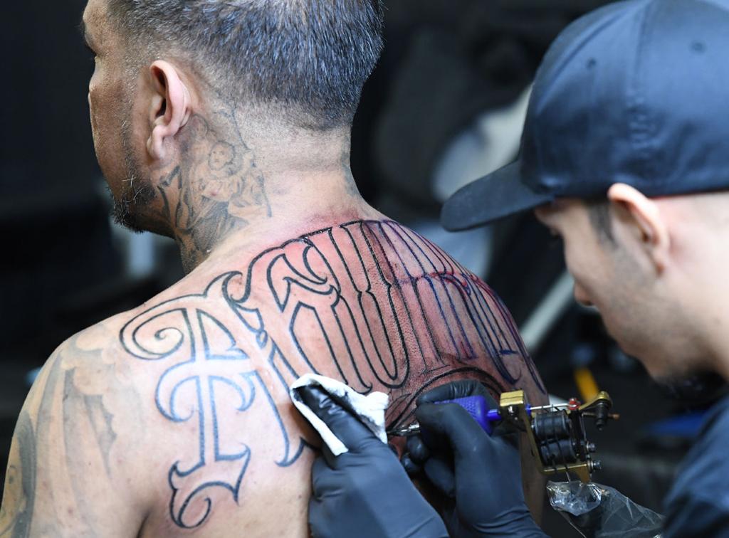 Inkmasters Tattoo Expo Convention Brings Out The Colors News Theeagle Com Copiii sub 7 ani si pensionarii au acces gratuit. inkmasters tattoo expo convention