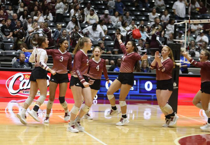 Iola volleyball team heads to state finals with win over Schulenburg