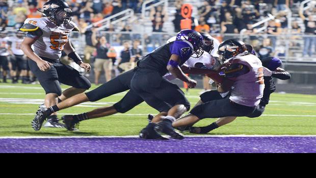 Ramirez S Touchdowns Help Gonzales Beat College Station 43 37 In