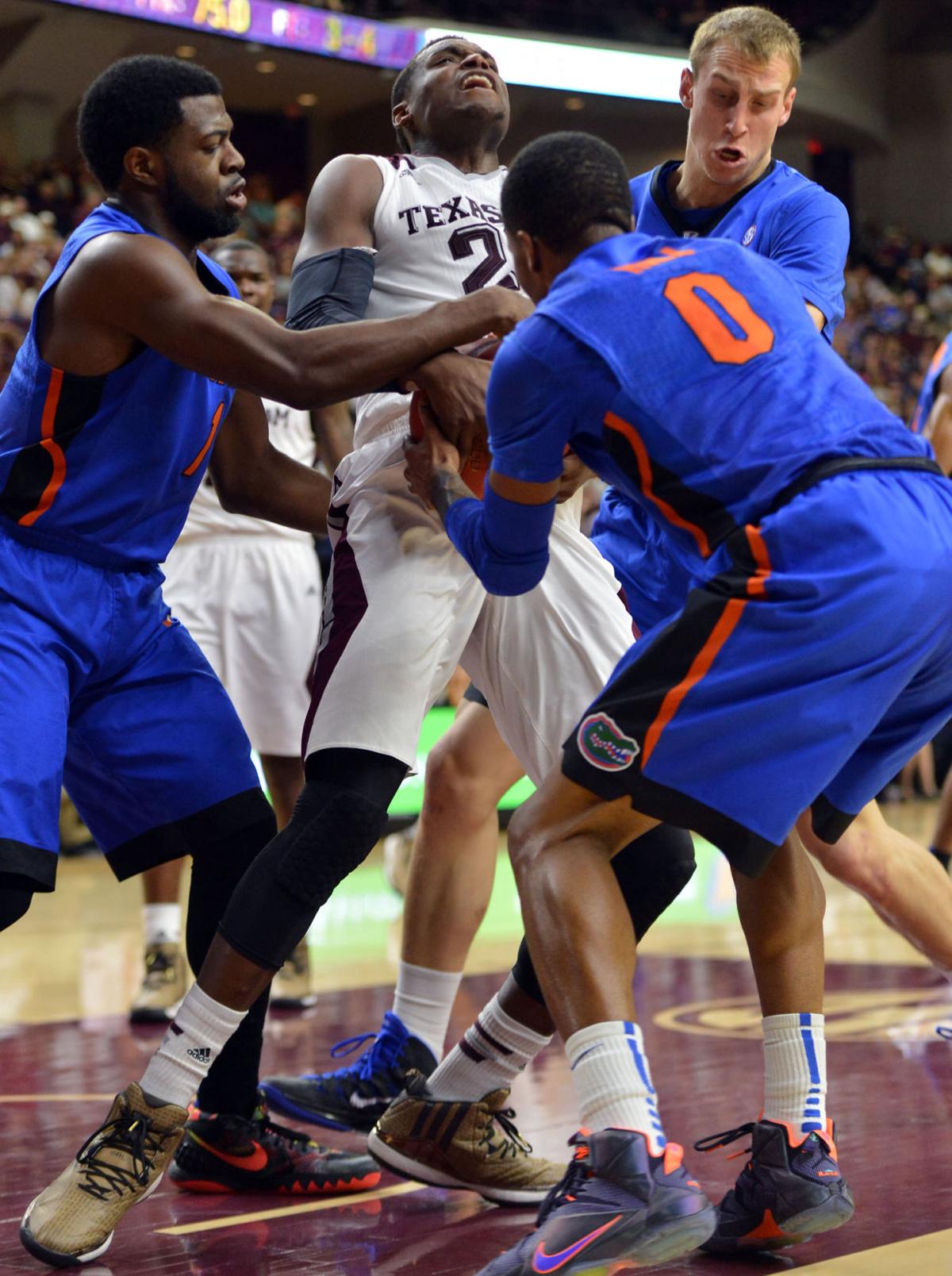 Aggies hold off Gators | Gallery | theeagle.com