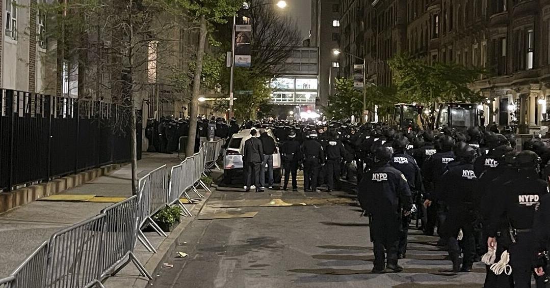 Riot police break up Columbia University anti-war protest