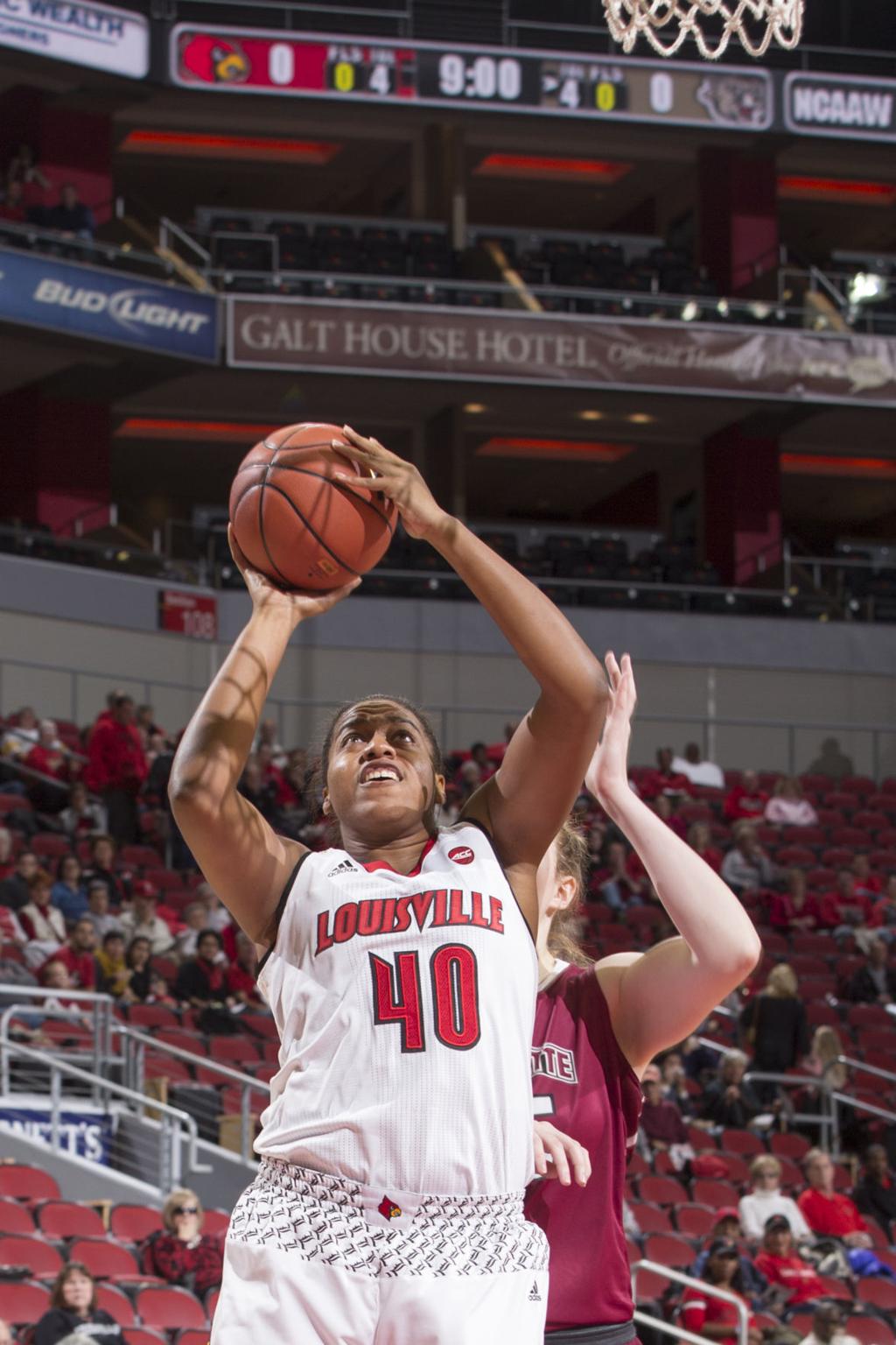 Texas A M Women S Basketball Team Signs Transfer From Louisville