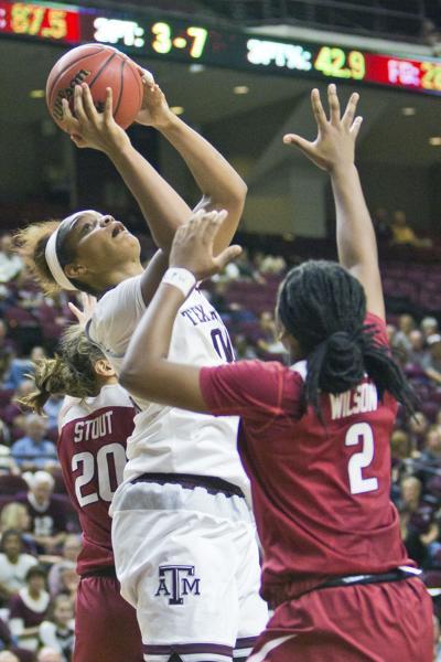 Aggie women's basketball team rolls over Razorbacks 90-65 | Womens Basketball | theeagle.com