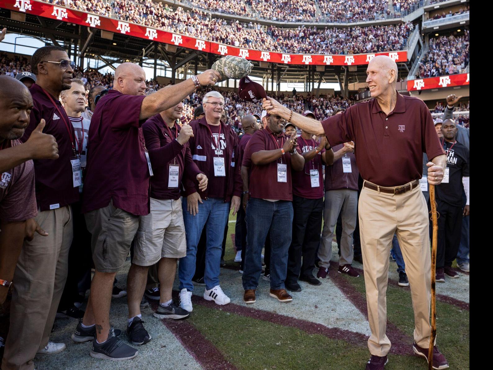 R.C. Slocum announces that he's cancer free | Football ...