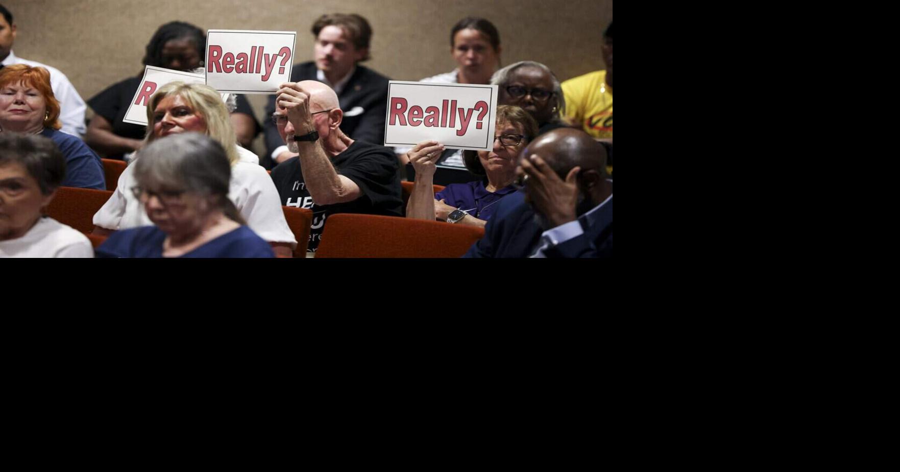 US-NEWS-TEXAS-VOTING-SITES-REDUCTIFILEPIC-2-FT