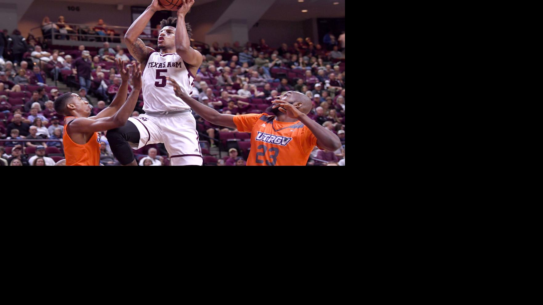 Aggie Men S Basketball Team Pushes Record To 7 0 Mens Basketball