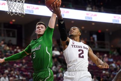 Bench Players Help Texas A M Men S Basketball Team Win Fifth