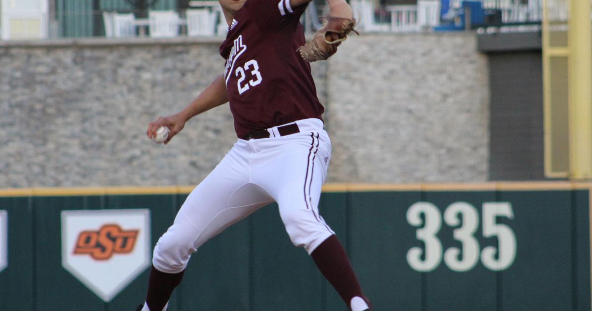 Texas A&M's Christian Roa signs with Reds