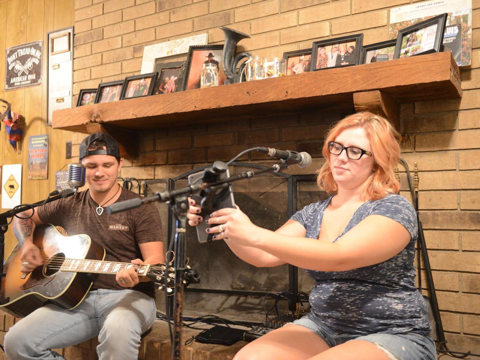 Darius Rucker Gives Two Rockdale Musicians Scholarship Mentorship Local News Theeagle Com Darius Rucker Gives Two Rockdale Musicians Scholarship Mentorship Local News Theeagle Com