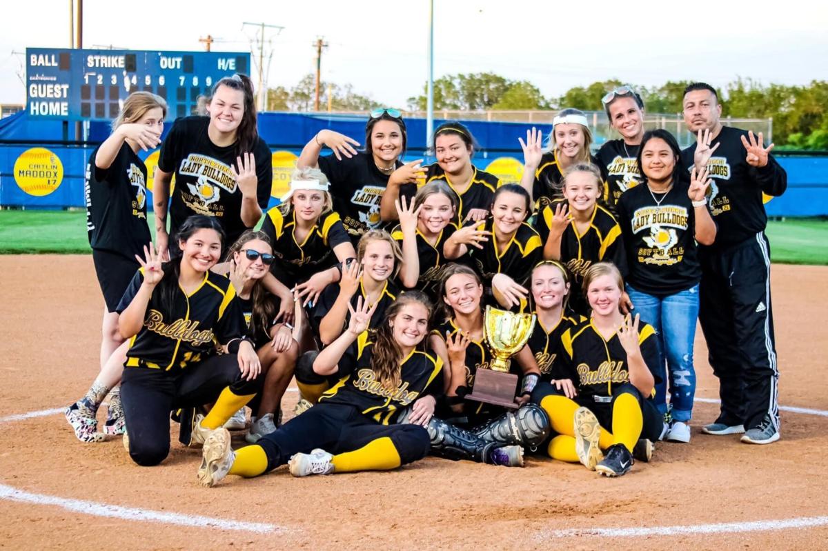 North Zulch softball team will face Bartlett in area playoffs