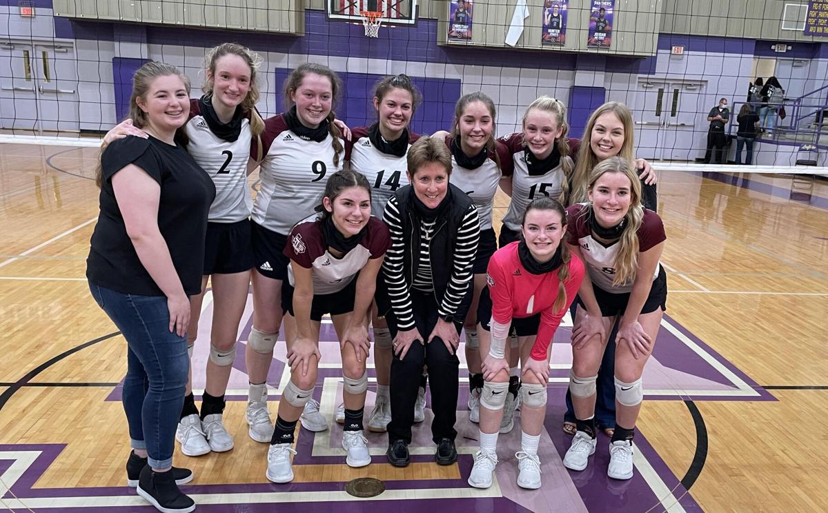 iola volleyball
