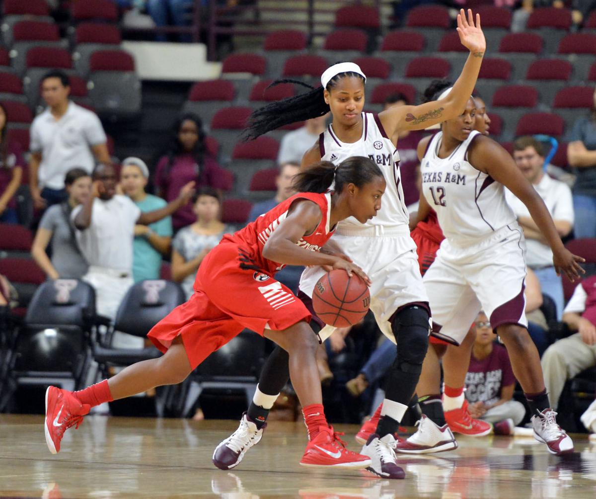 Houston vs. Texsa A M | Aggiesports | theeagle.com