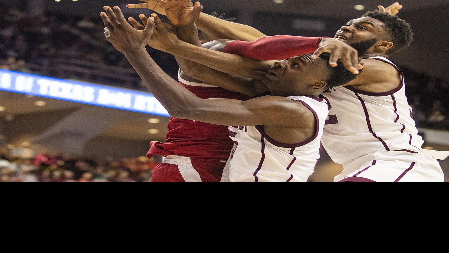 Texas A M Basketball Team Beats Arkansas To Finish Sec Play At 10