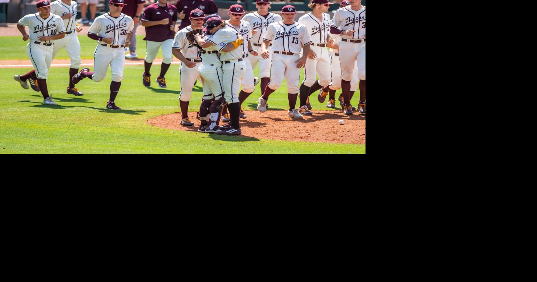 Texas A&M baseball team sweeps Mississippi State to catch Arkansas atop