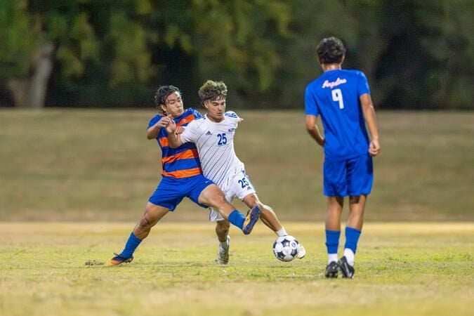 No. 10 Blinn comes up short against No. 4 Tyler in Region 14 opener