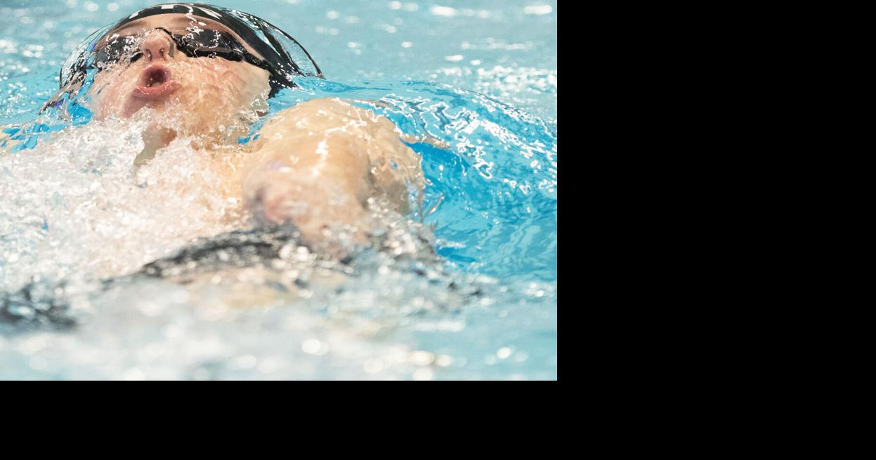 Former A&M swimmer Nelson Baylor, top-ranked Texas face A&M on Friday
