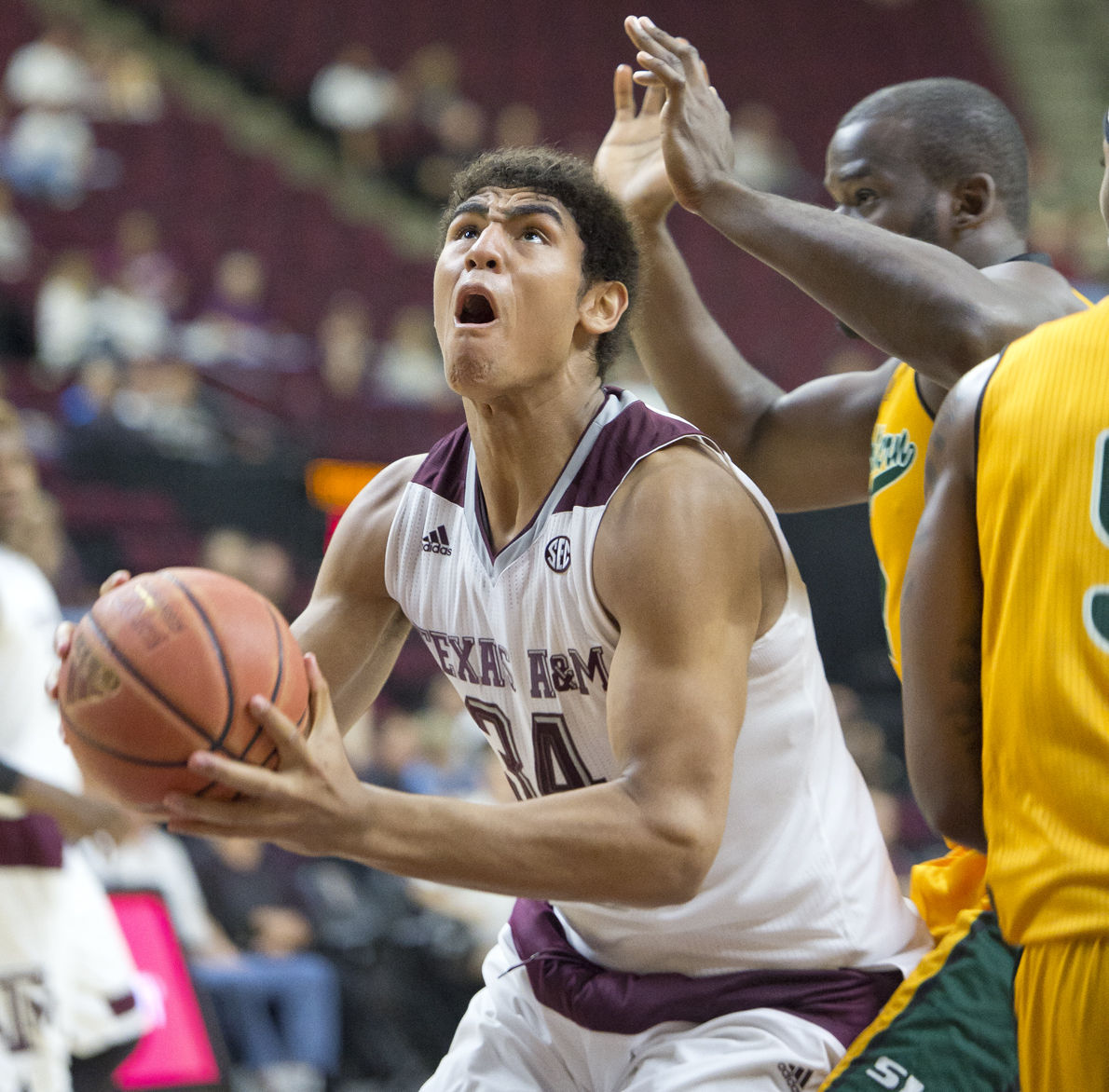 Texas A&M men's basketball team returns home to host FGCU Mens