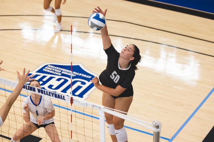 No. 4 Buccaneers complete perfect run through Blinn Classic