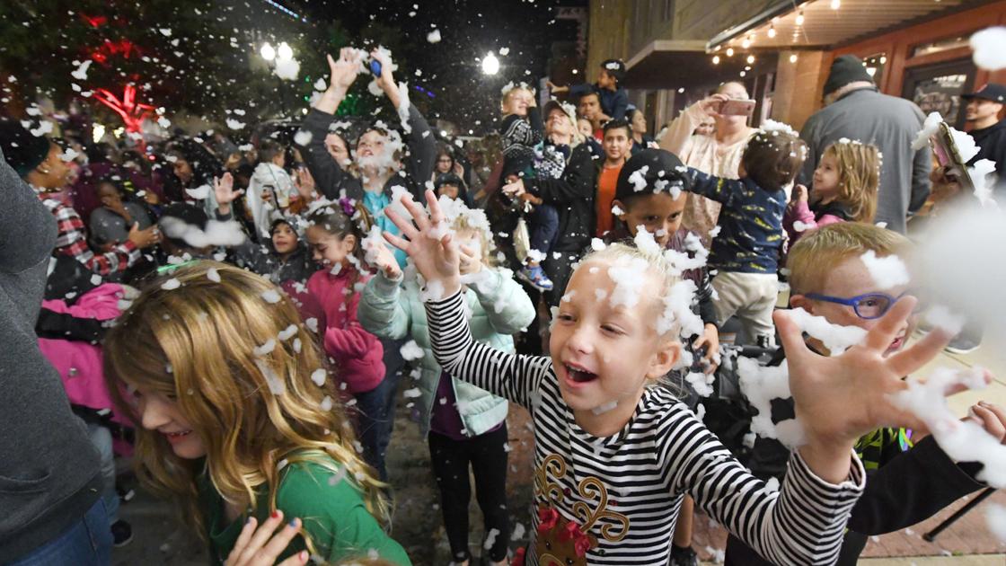 Events in bryan Gallery: 2019 Downtown Bryan Lighted Christmas Parade | Gallery