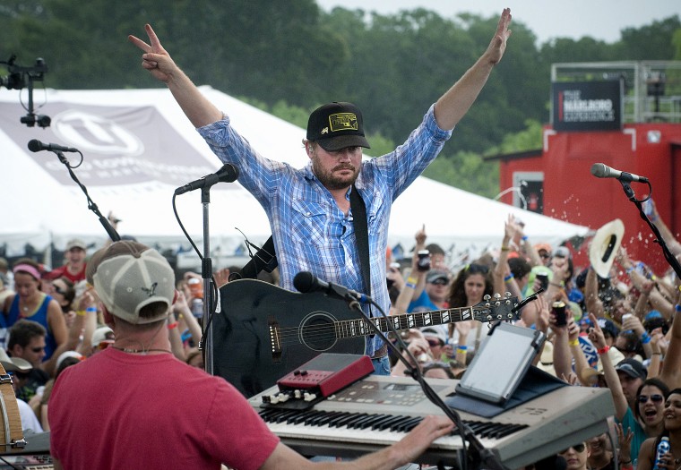 Randy Rogers Band returns to Aggieland for Chilifest