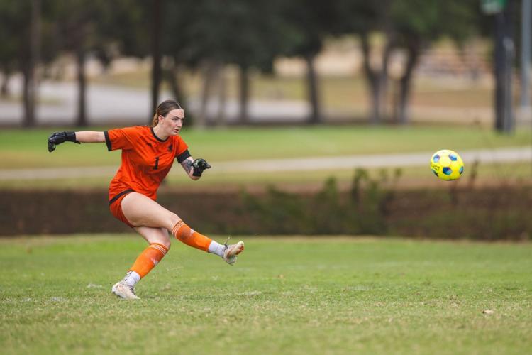 Second half goals lead Blinn to Region 14 shutout of Paris