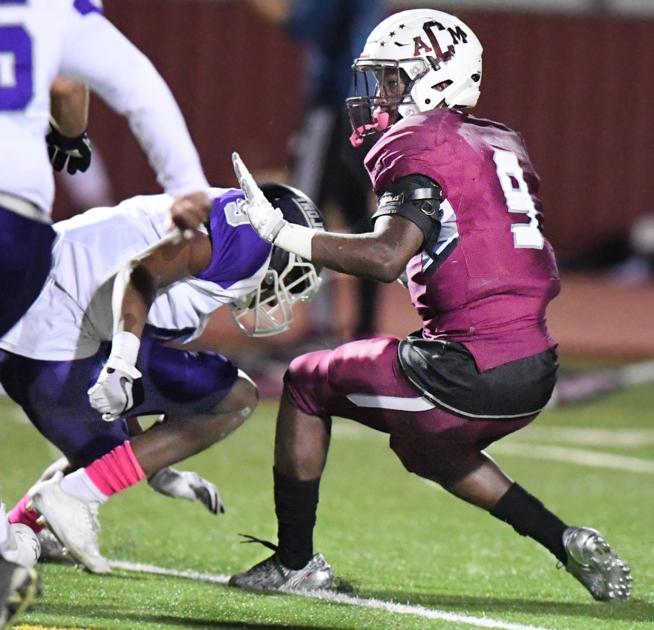 Aaron Campbell-Love helps A&M Consolidated rout University