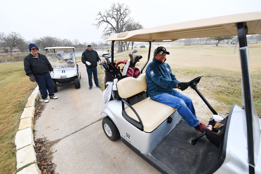 Golfers say goodbye to Bryan municipal course on its final day of