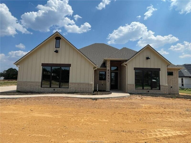 4 Bedroom Home in College Station 925,000