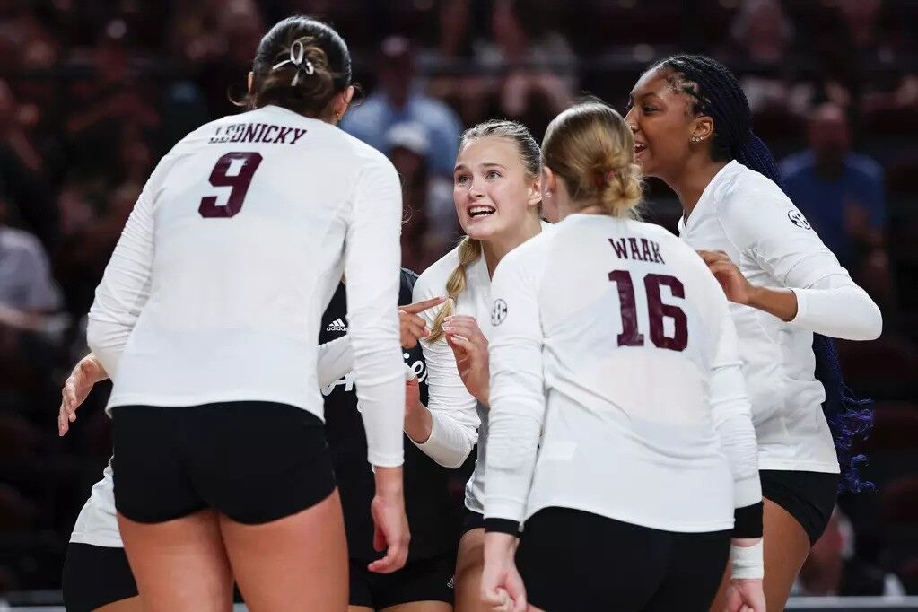 Emily Rothman Volleyball A&M volleyball falls to No.7 Wisconsin in straight sets