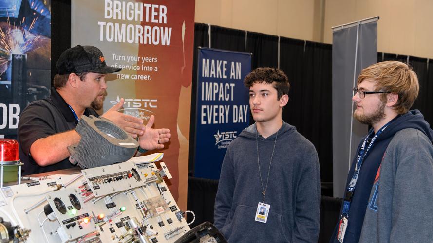 Featured | Flying High: TSTC Alumni Pay It Forward as Aviation Instructors