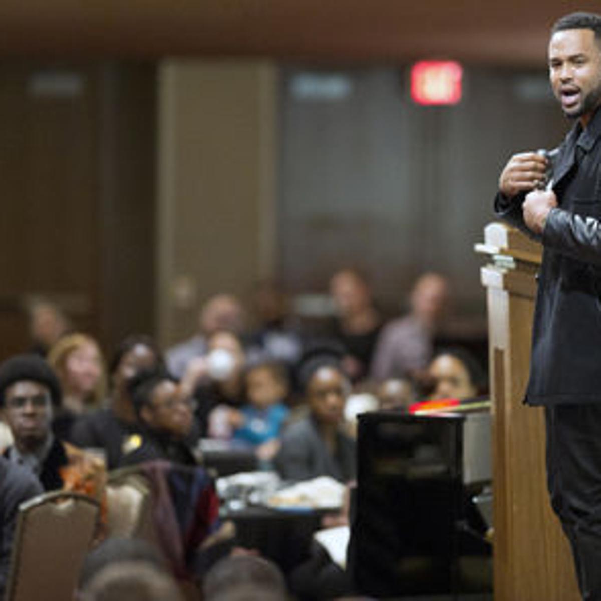 Civil Rights Icon Ruby Bridges Speaks On Experiences At Mlk Breakfast Bryan College Station Local News Theeagle Com