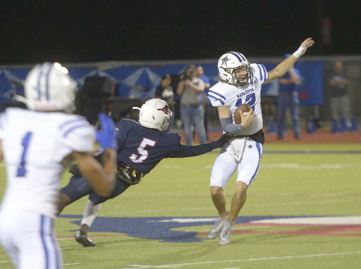 Madisonville Thwarts Navasota S Second Half Rally For 43 21