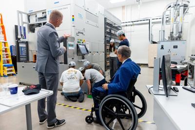 Governor Abbott Leads Roundtable At TEL Texas Training And RandD Center