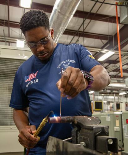 Navy veteran expands electrical career at TSTC