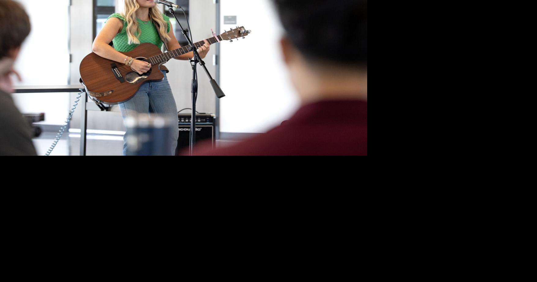 Music Industry Summit connects students with professionals