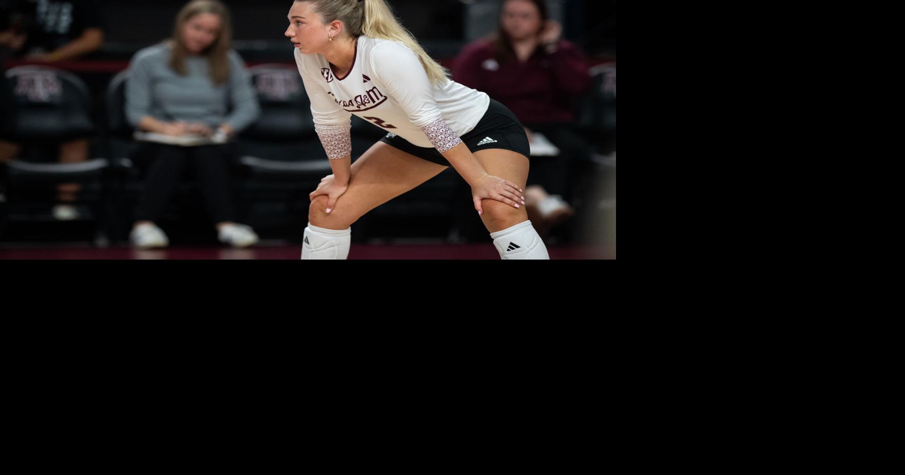 082926-bcs-sports-AggieVolleyball-013.JPG