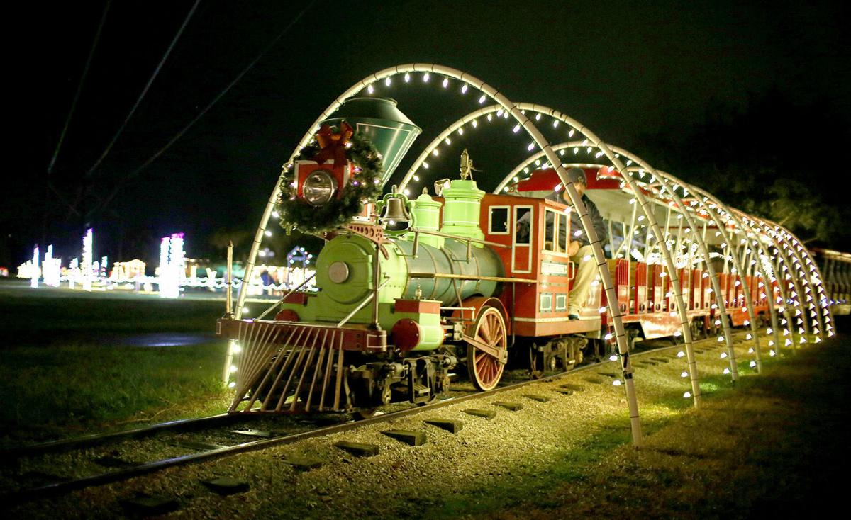 Christmas Train delights families | Free Share | thefacts.com
