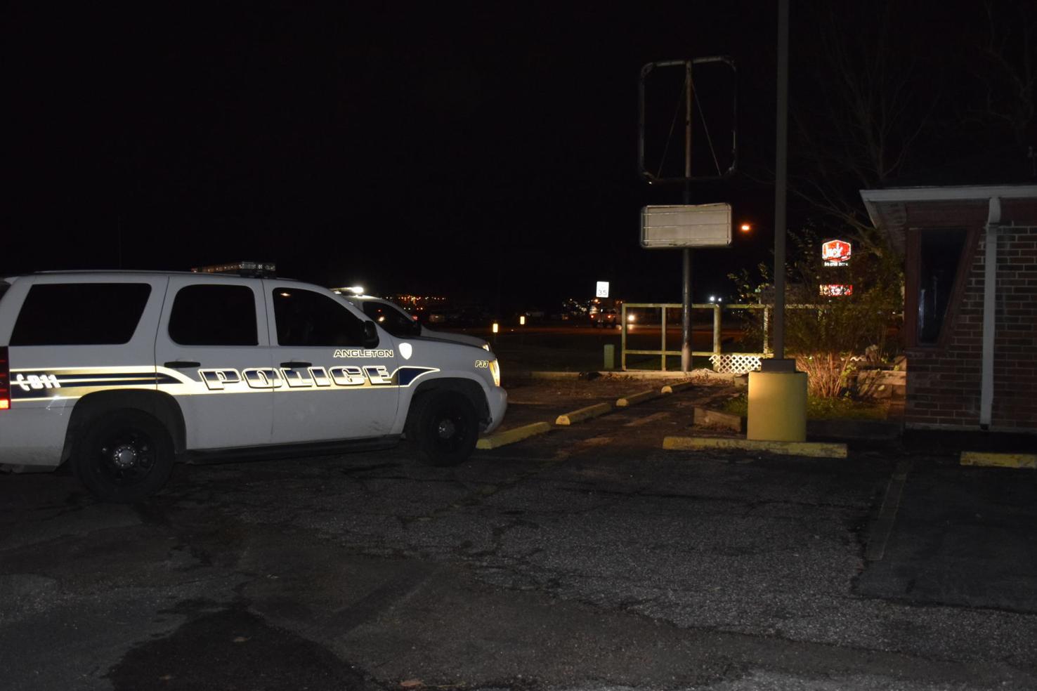 2 men wounded in Angleton shootout News