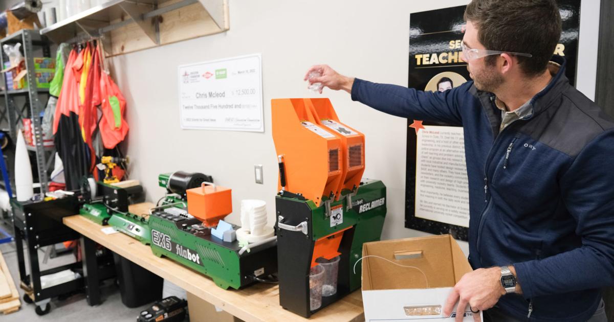 Triple R: Rocketry teacher gets grant for recyclable filament extruder ...