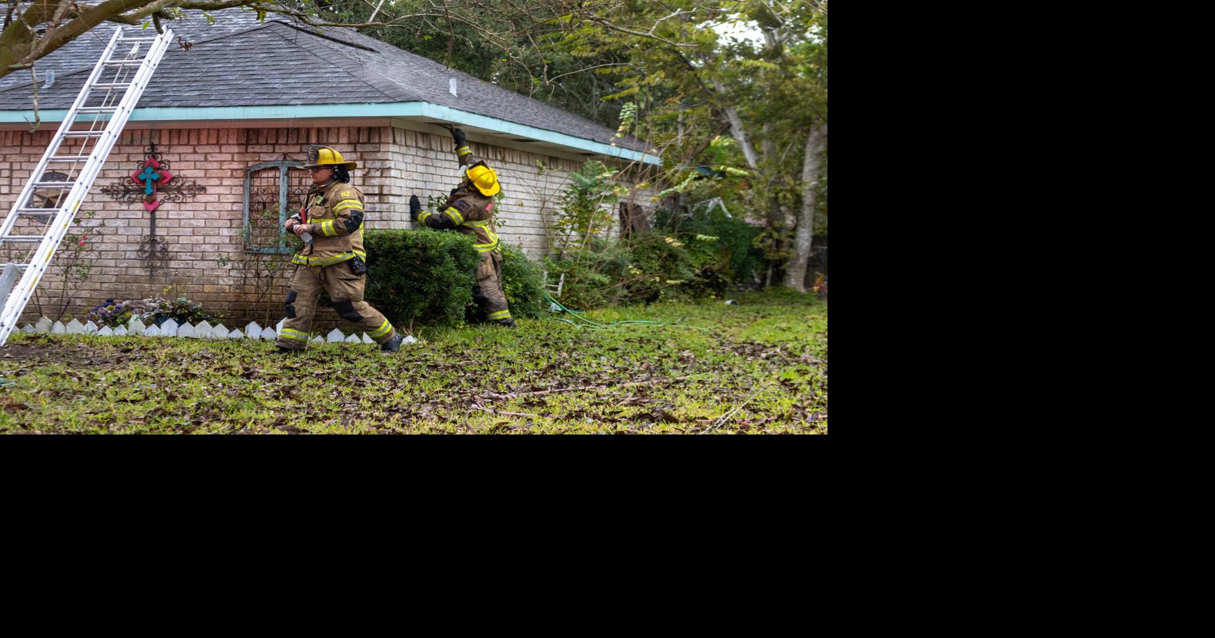Five escape Angleton house fire dog dies officials investigating cause ...