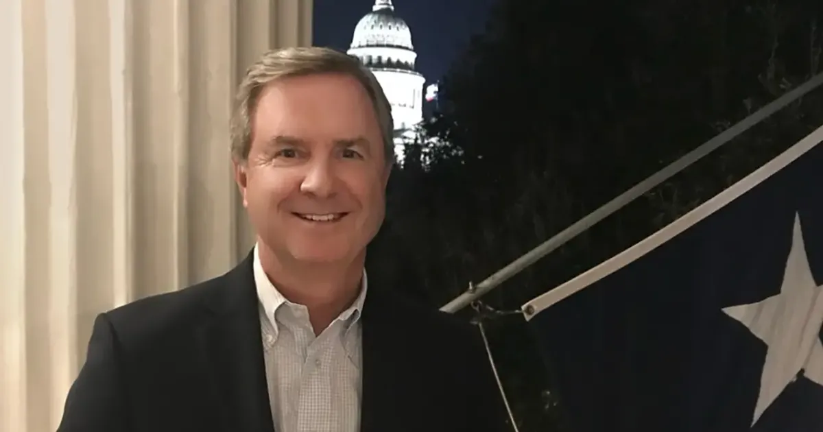 Top Abbott aide named top elections official