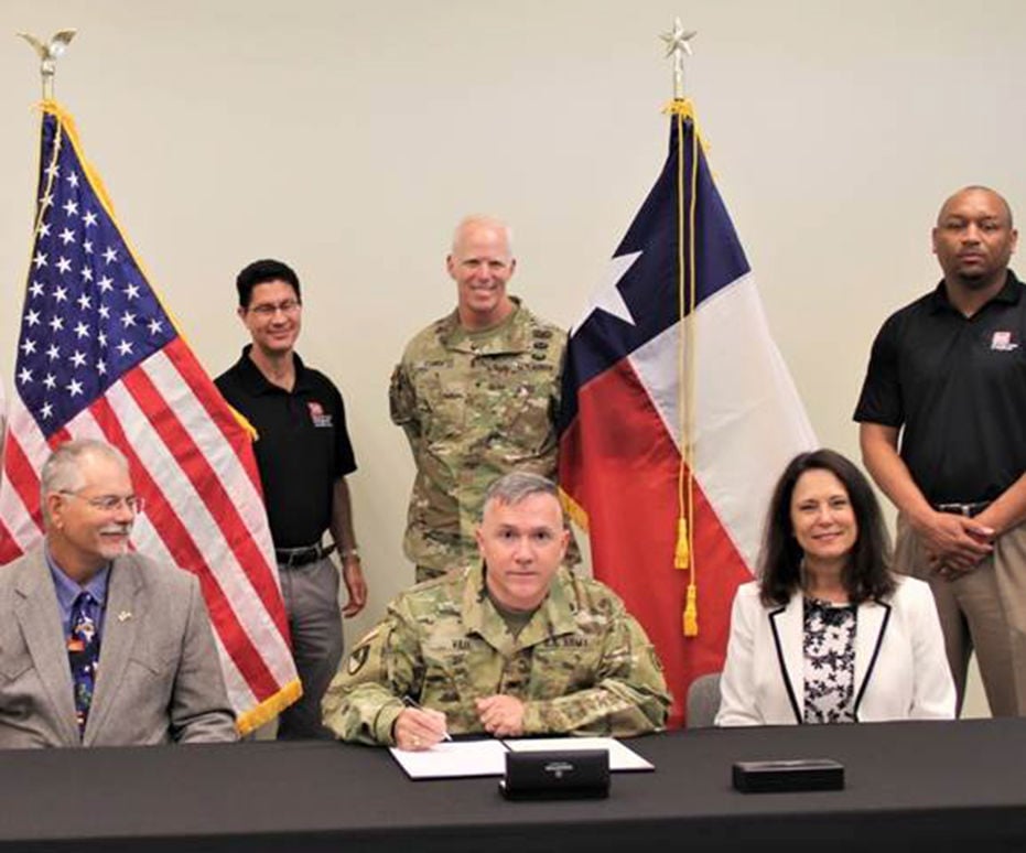 Corps, port sign partnership agreement | News | thefacts.com