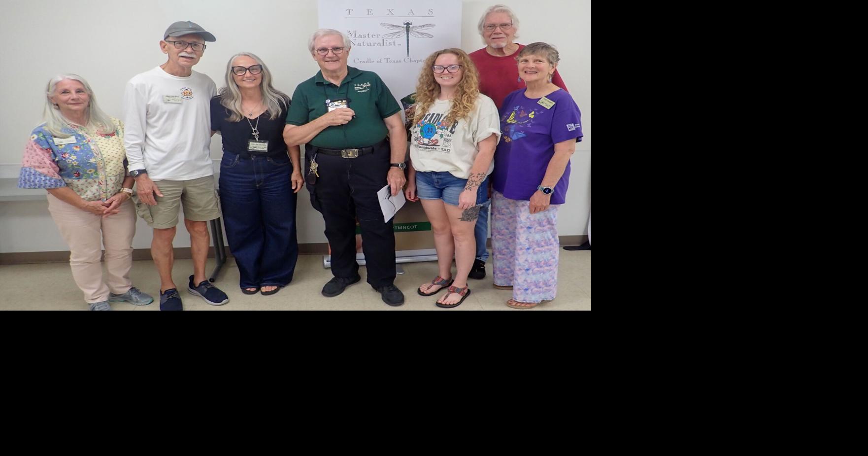 Naturalists learn about Native American site