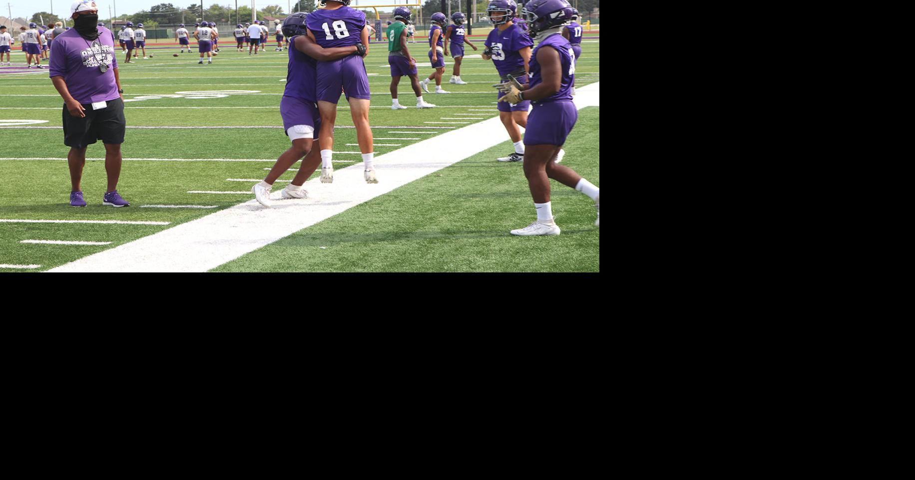 Angleton football.jpg Sports