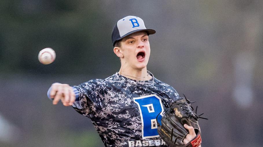 Eagles Rally Past Lions With Eight Run 6th Inning Sports