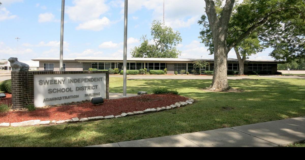 Exemployee, Sweeny ISD appear headed for trial News