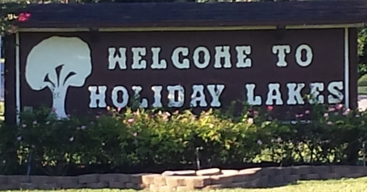 ELECTION Q&A: Holiday Lakes to pick new mayor