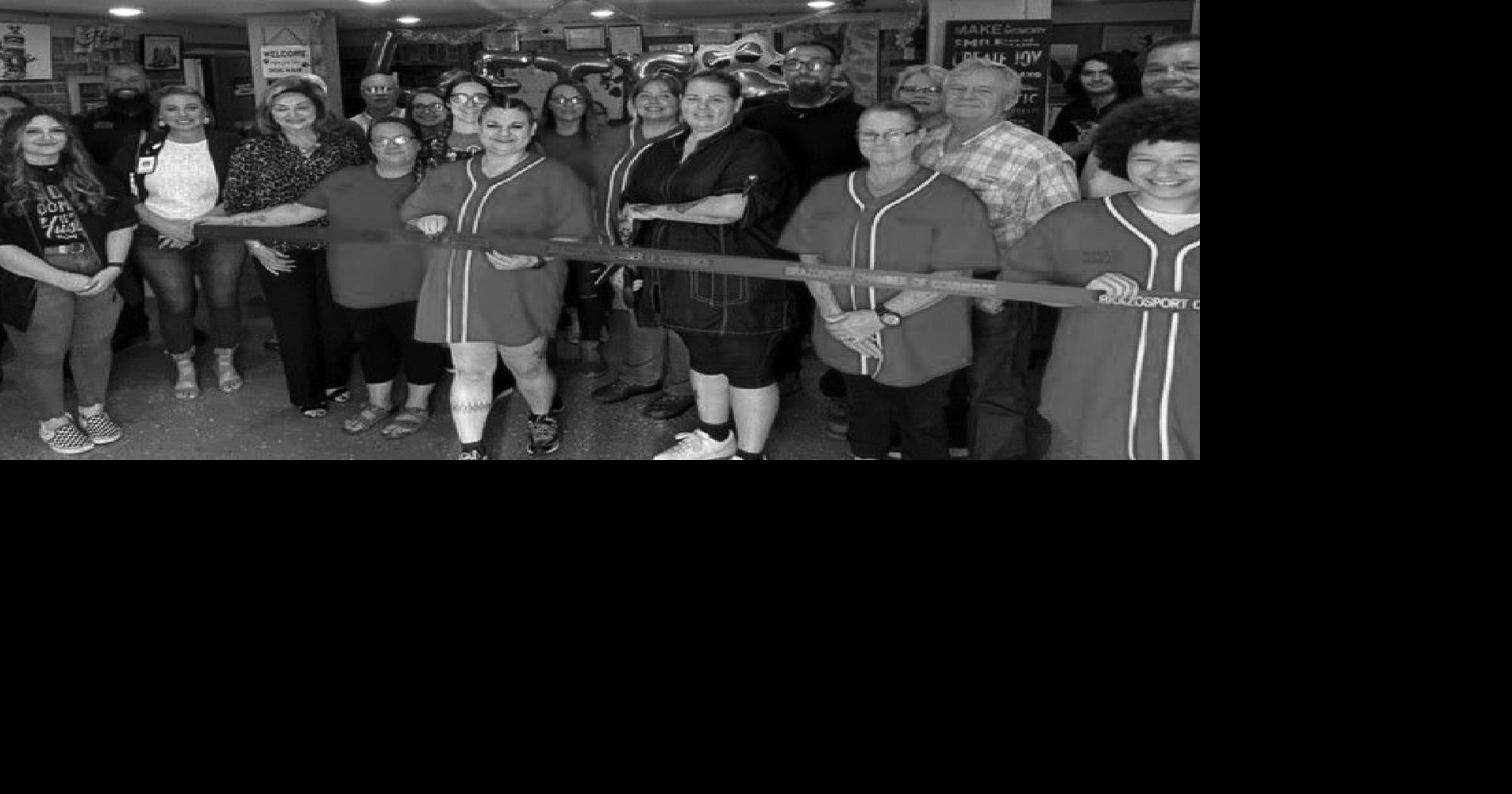 NEWS MAKERS DAWN'S ALMOST HUMAN PET GROOMING