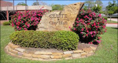 Clute City Hall